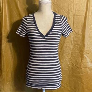 American Eagle Shirt ❄️